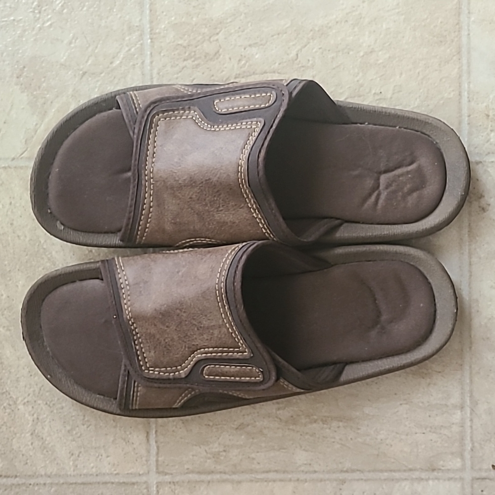 Mens Sandals Used size 11/12